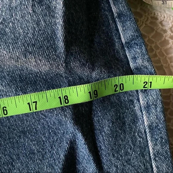 [LEVIS] VINTAGE 585 LIGHT MEDIUM WASH JEANS - Picture 10 of 10